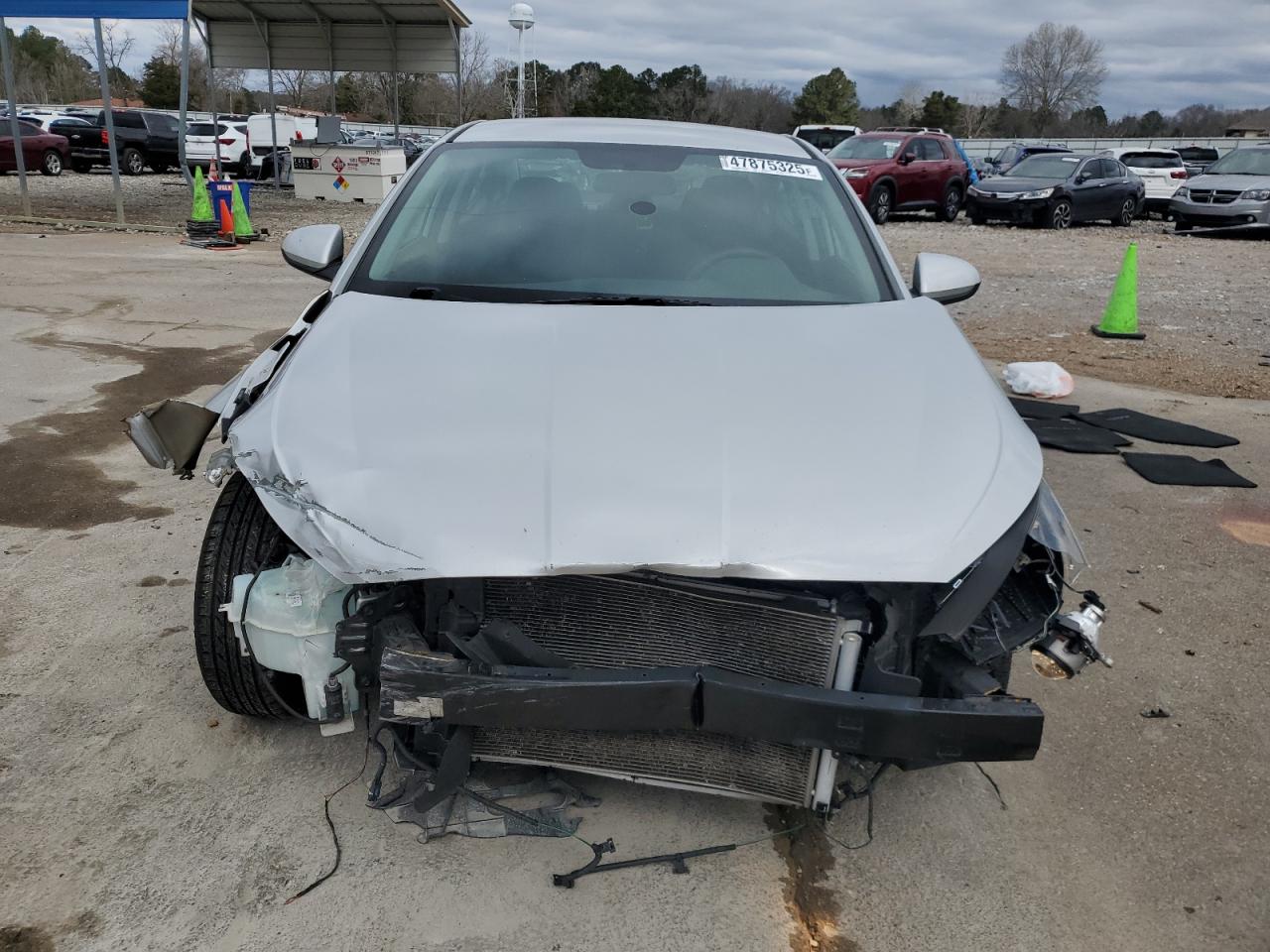 2019 Hyundai Elantra - Image 5