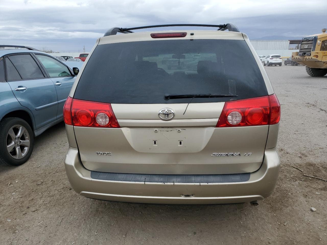 2006 Toyota Sienna - Image 6