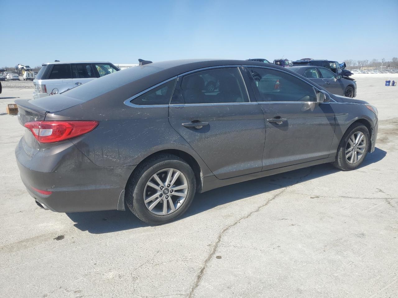 2016 Hyundai Sonata - Image 3