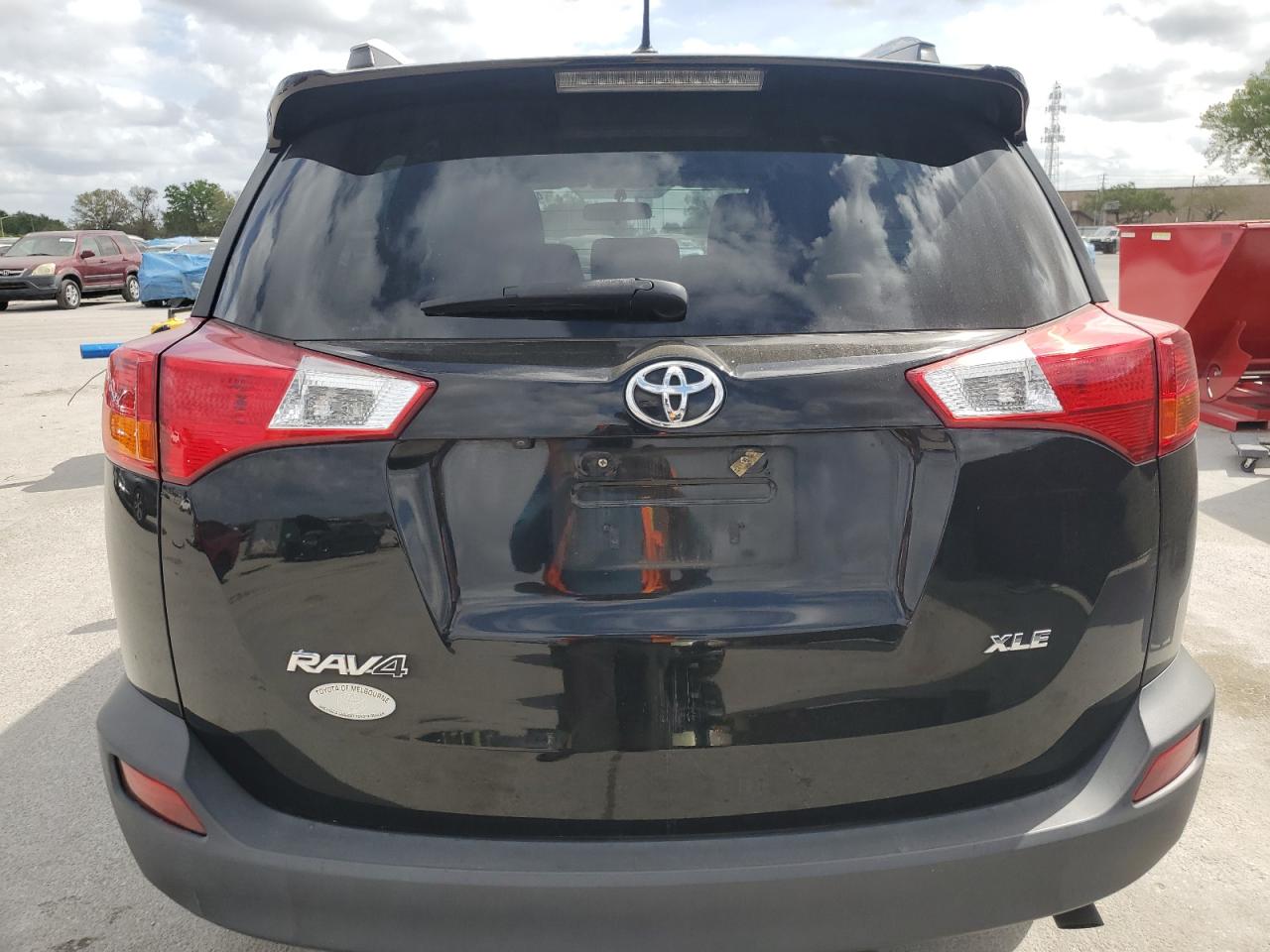 2014 Toyota RAV 4 - Image 6