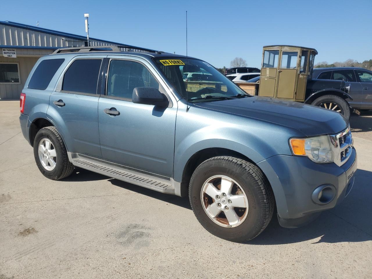 2011 Ford Escape - Image 4