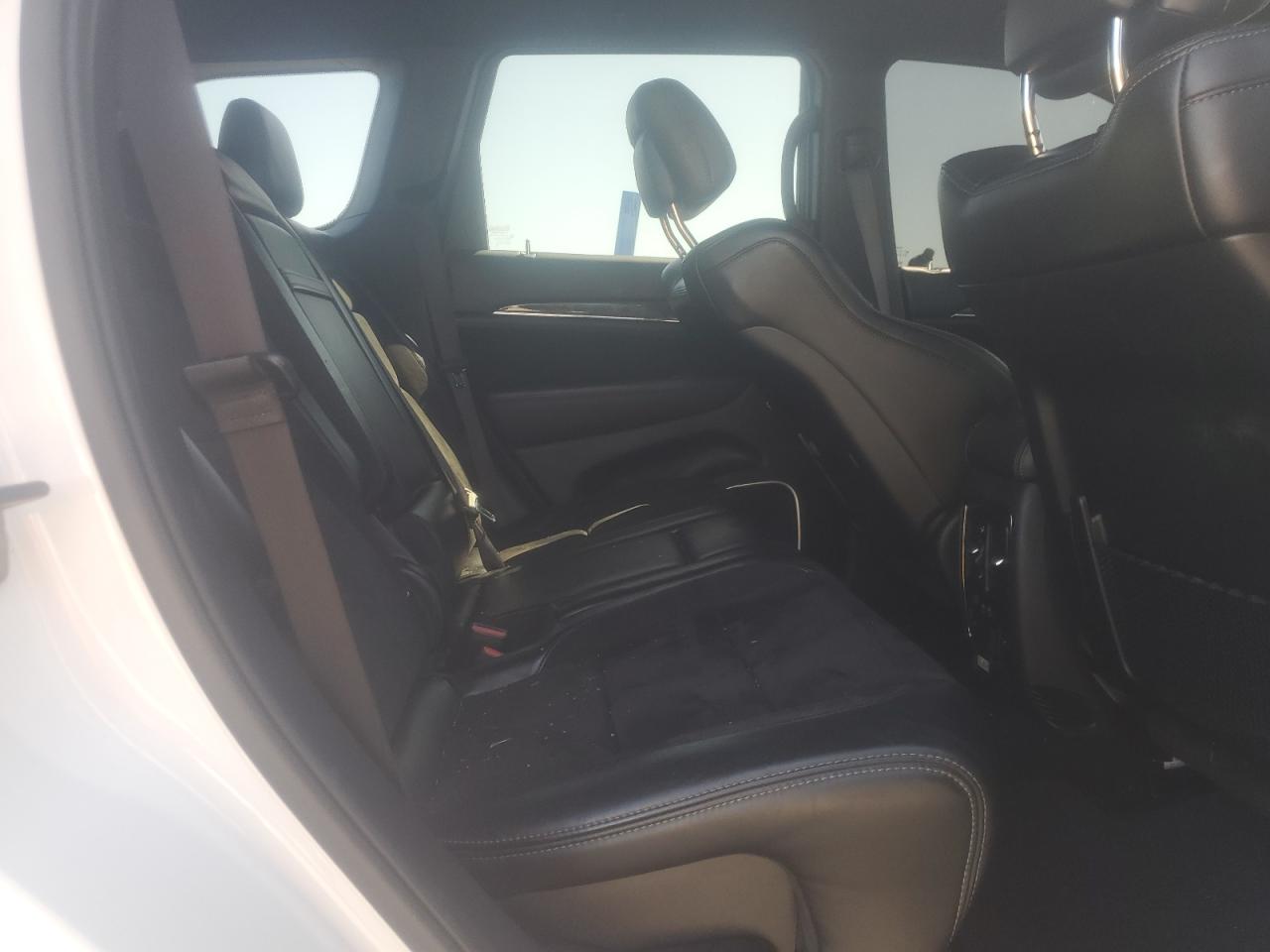 2019 Jeep Grand Cherokee - Image 11