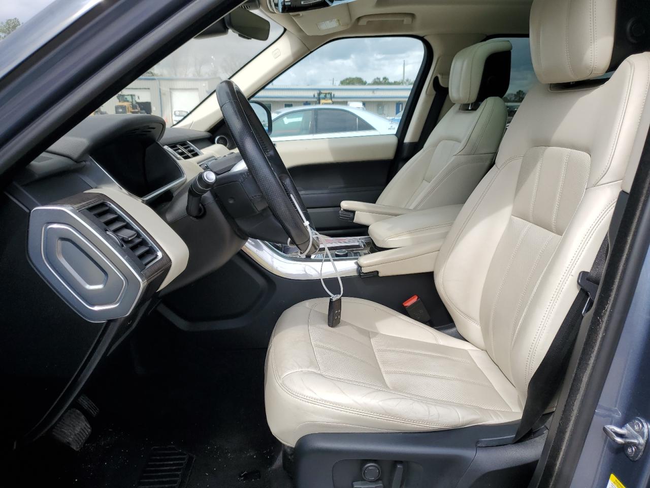 2018 Land Rover Range Rover - Image 7