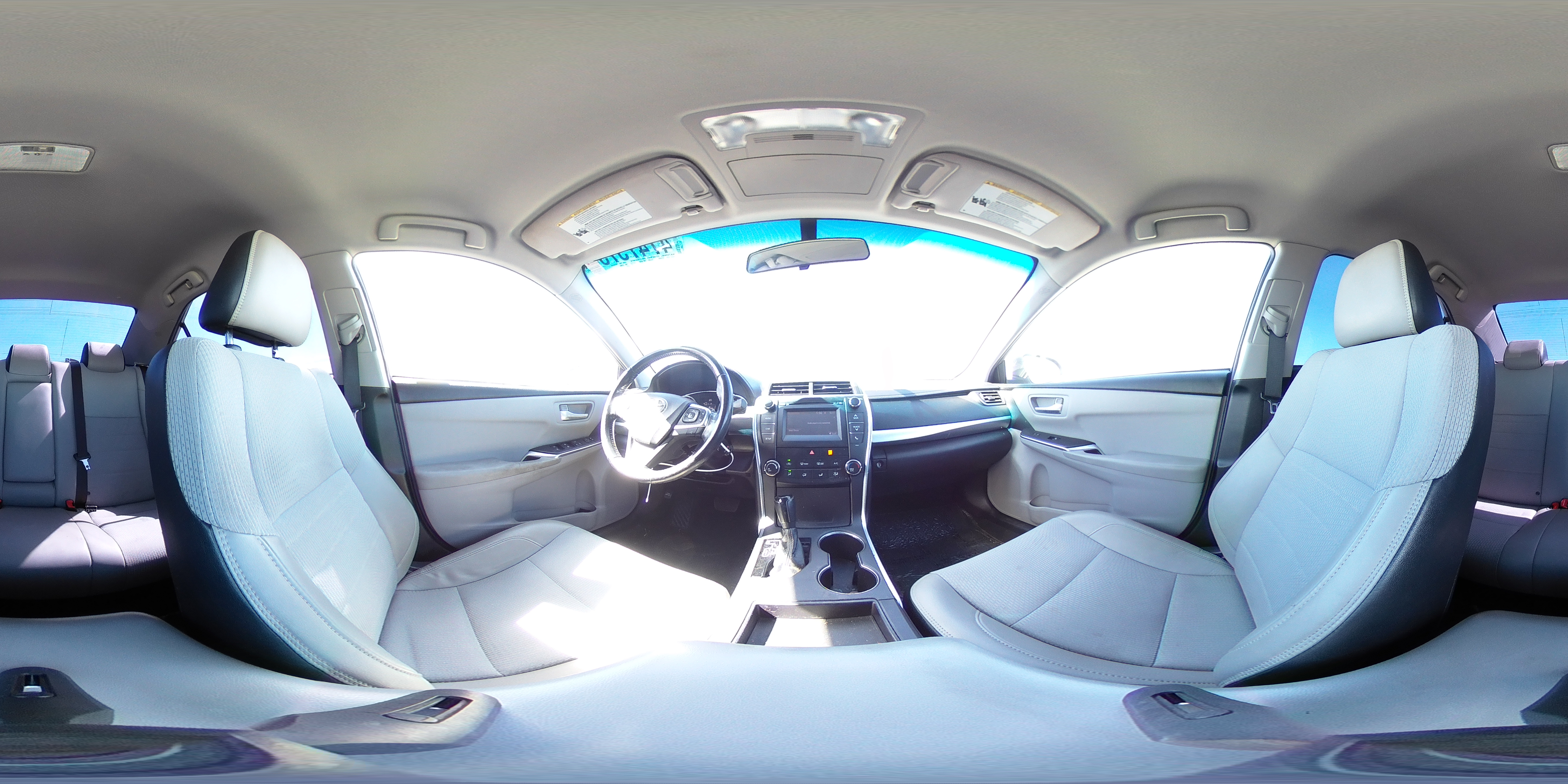 2016 Toyota Camry - Image 12