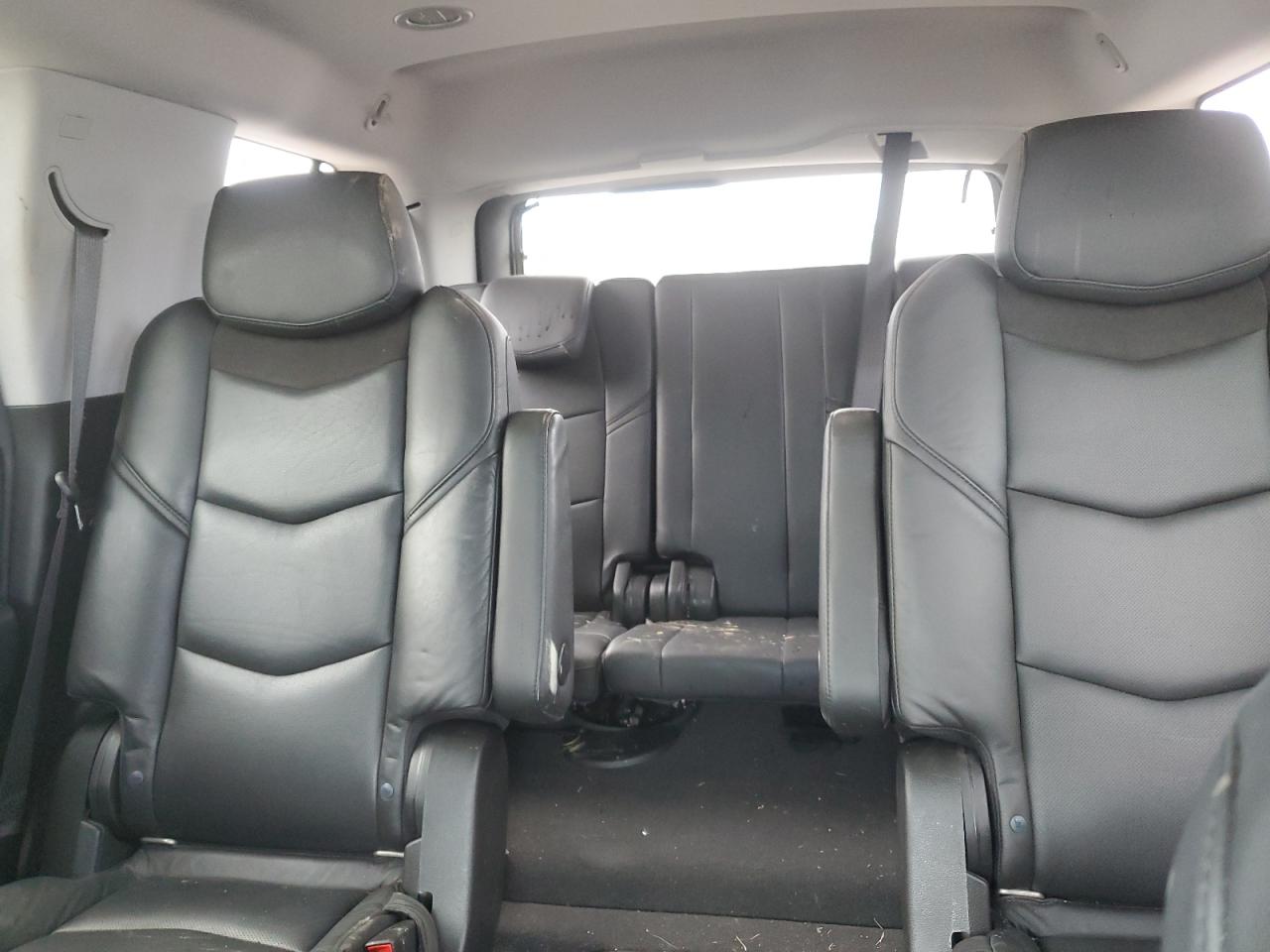 2019 Cadillac Escalade Luxury VIN: 1GYS4BKJ8KR319783 Lot: 50950145