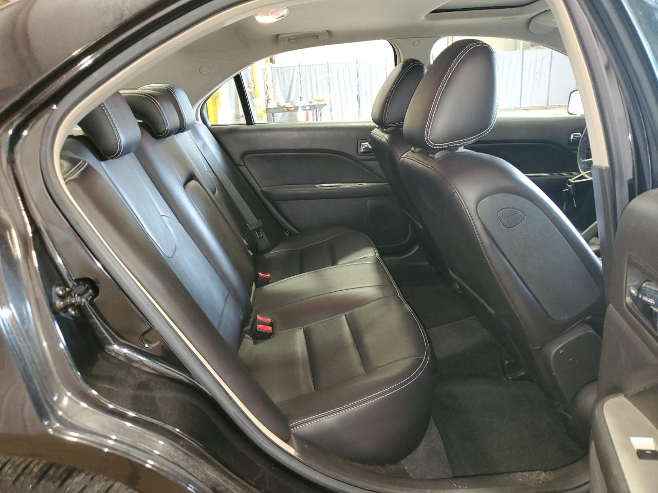 2010 Ford Fusion - Image 10