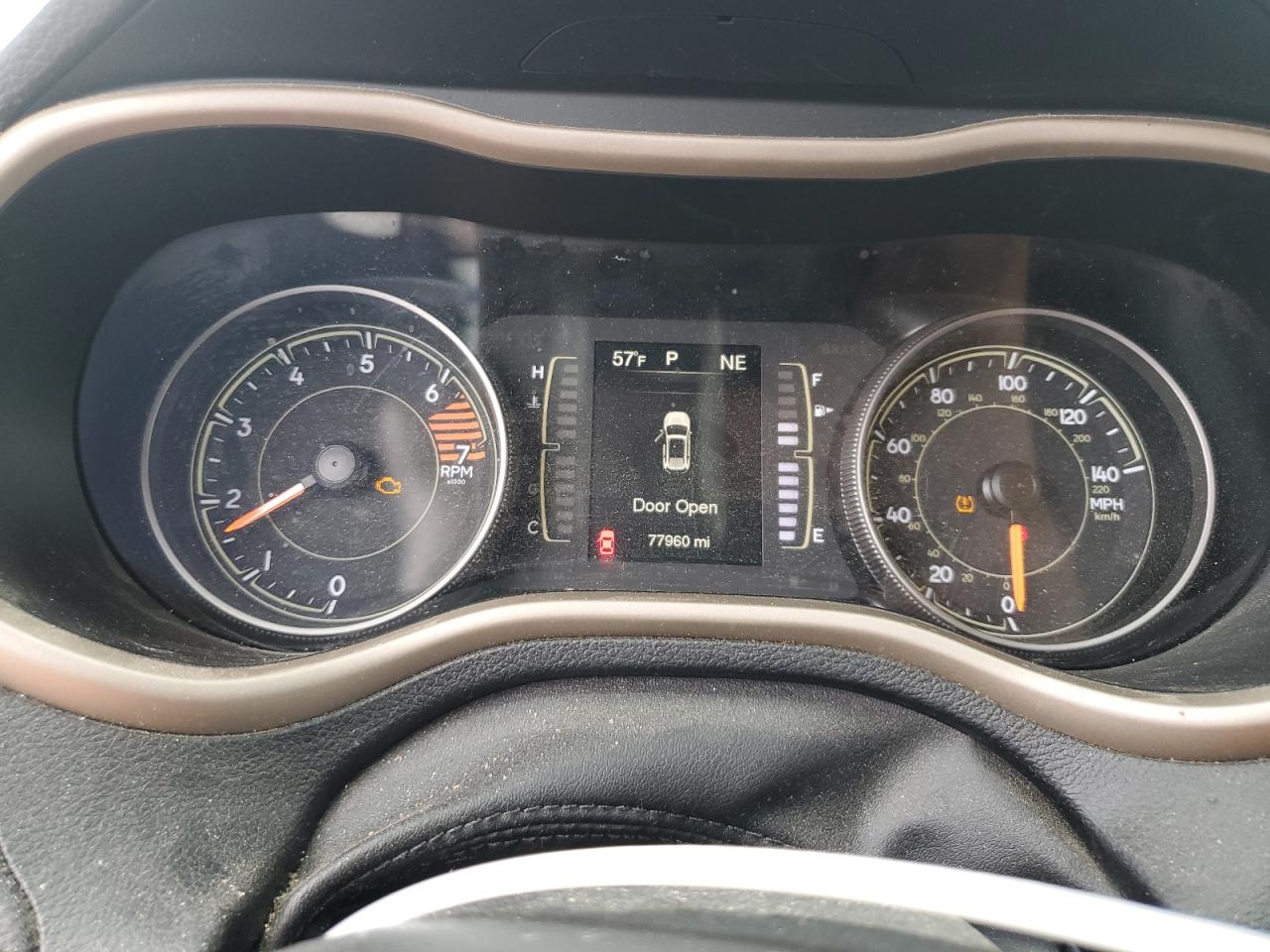 2018 Jeep Grand Cherokee - Image 9