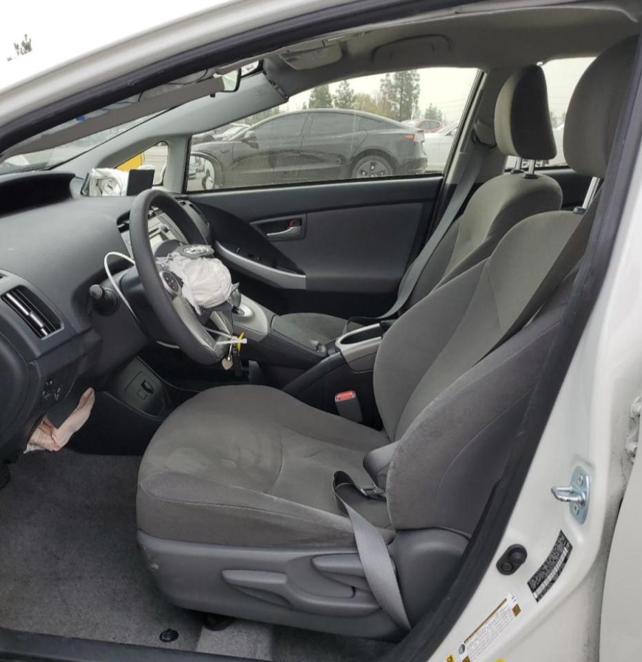 2015 Toyota Prius - Image 7