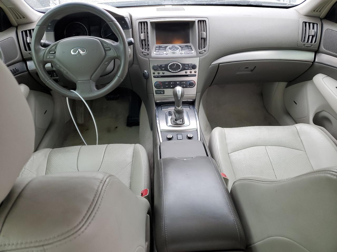 2011 Infiniti G - Image 8