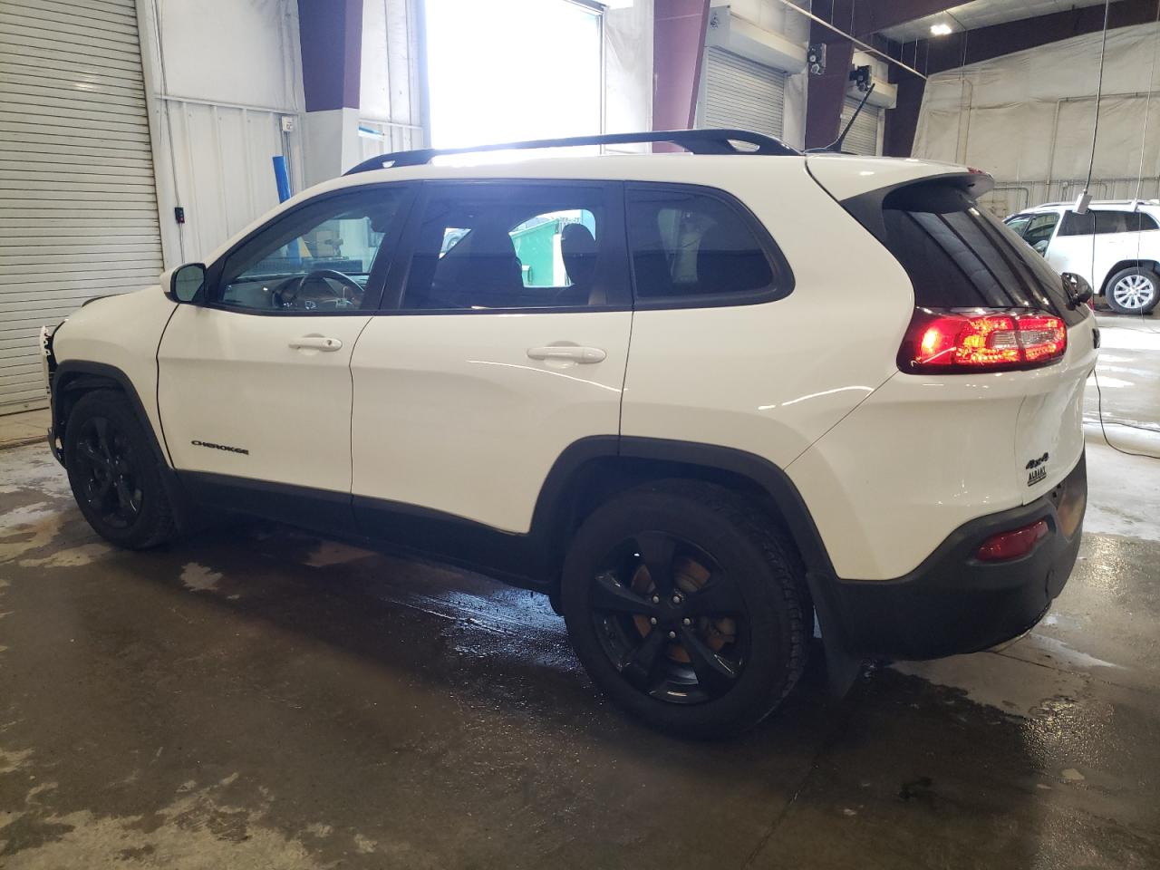 2015 Jeep Grand Cherokee - Image 2