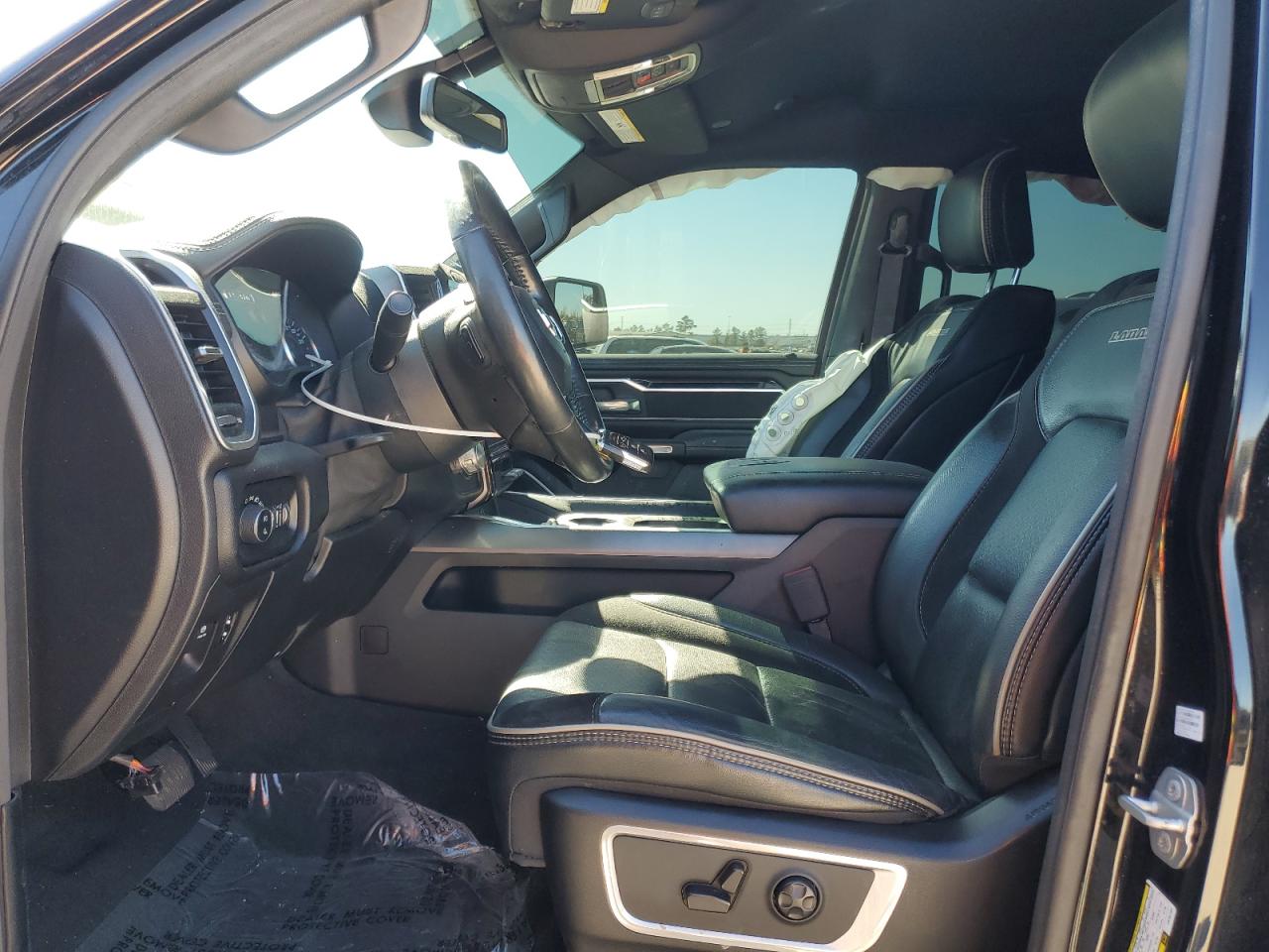 2020 RAM 1500 - Image 7