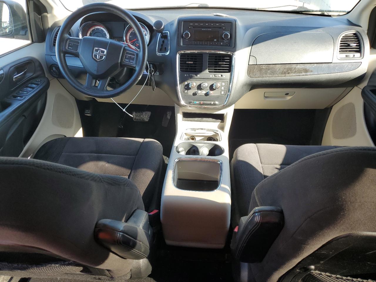 2014 Dodge Caravan - Image 8