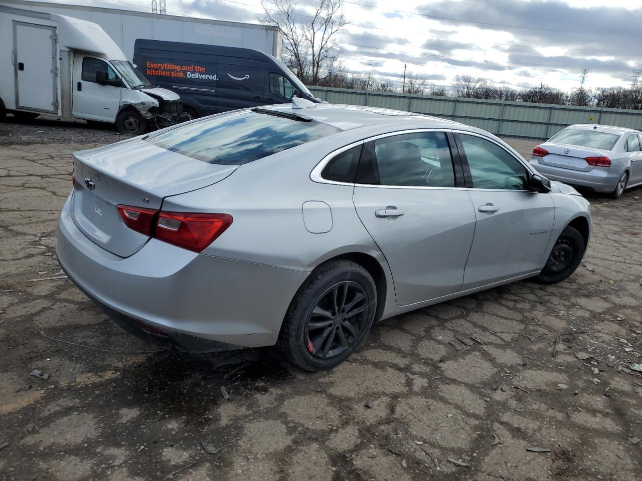 2018 Chevrolet Malibu - Image 3