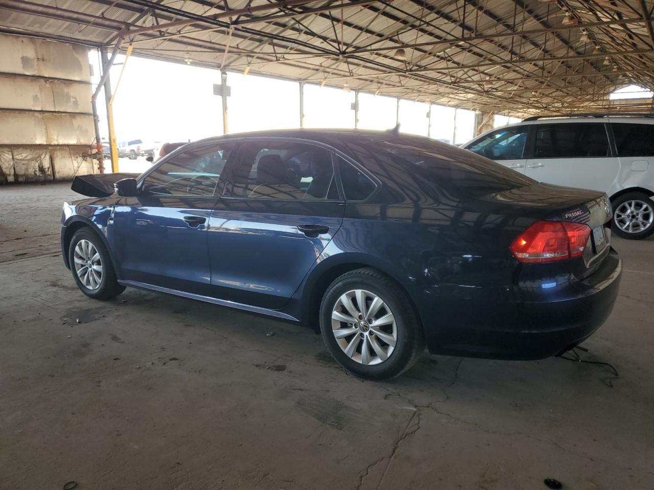 2015 Volkswagen Passat - Image 2