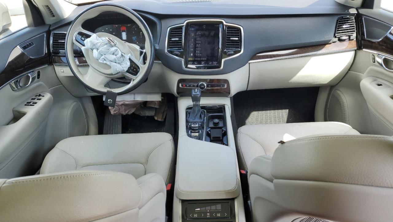 2016 Volvo XC90 - Image 8