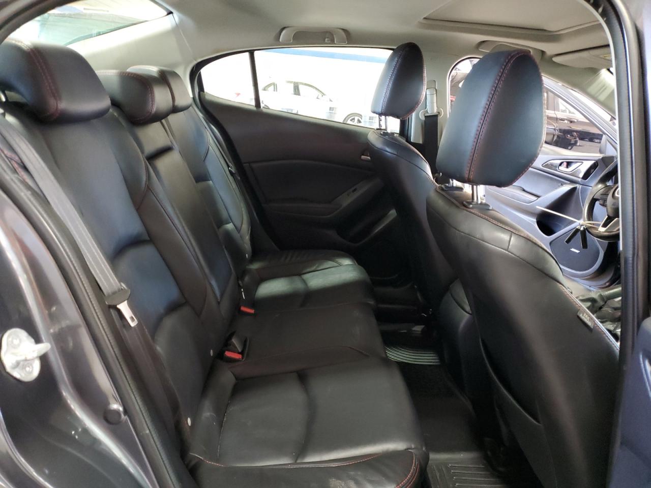 2015 Mazda 3 - Image 10