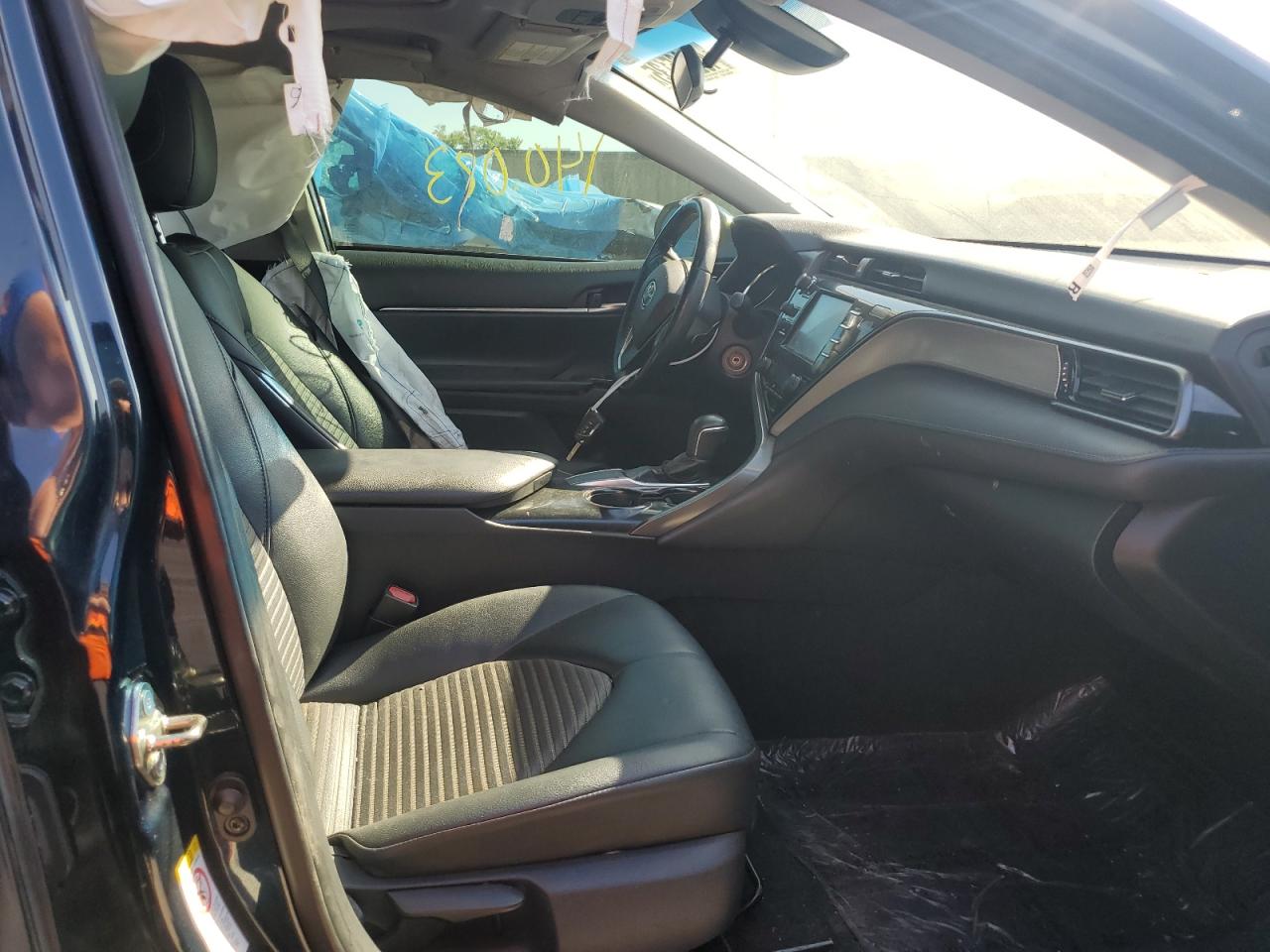 2019 Toyota Camry - Image 7