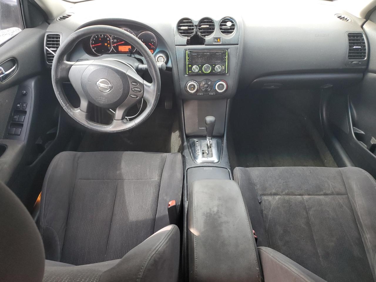 2012 Nissan Altima - Image 8