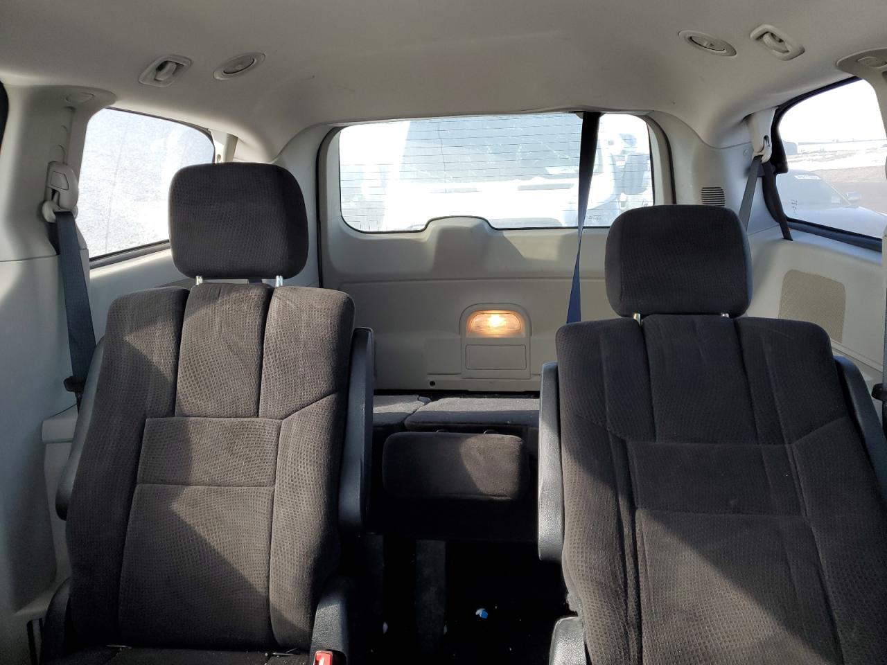 2013 Dodge Caravan - Image 10
