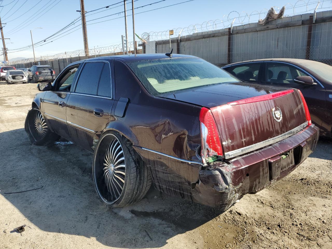 2008 Cadillac DTS - Image 2