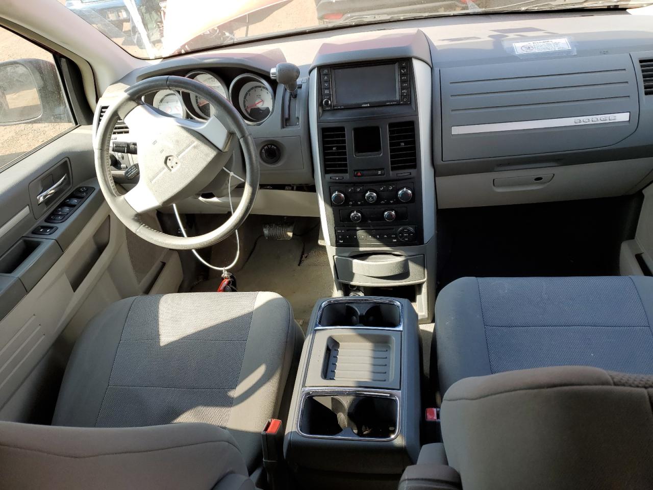 2008 Dodge Caravan - Image 8