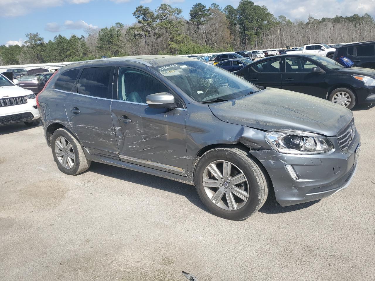 2017 Volvo XC60 - Image 4