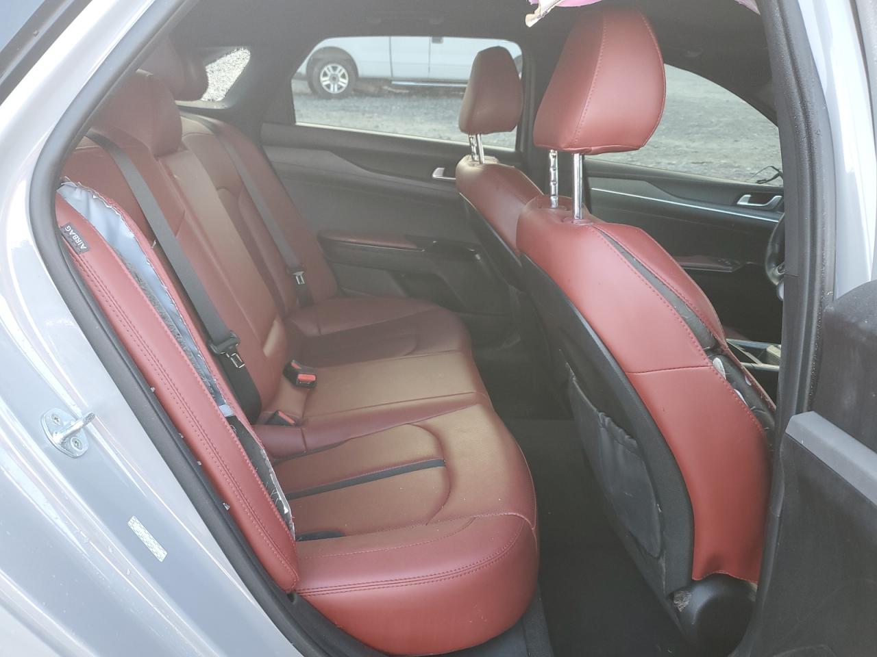 2023 Kia K5 - Image 10