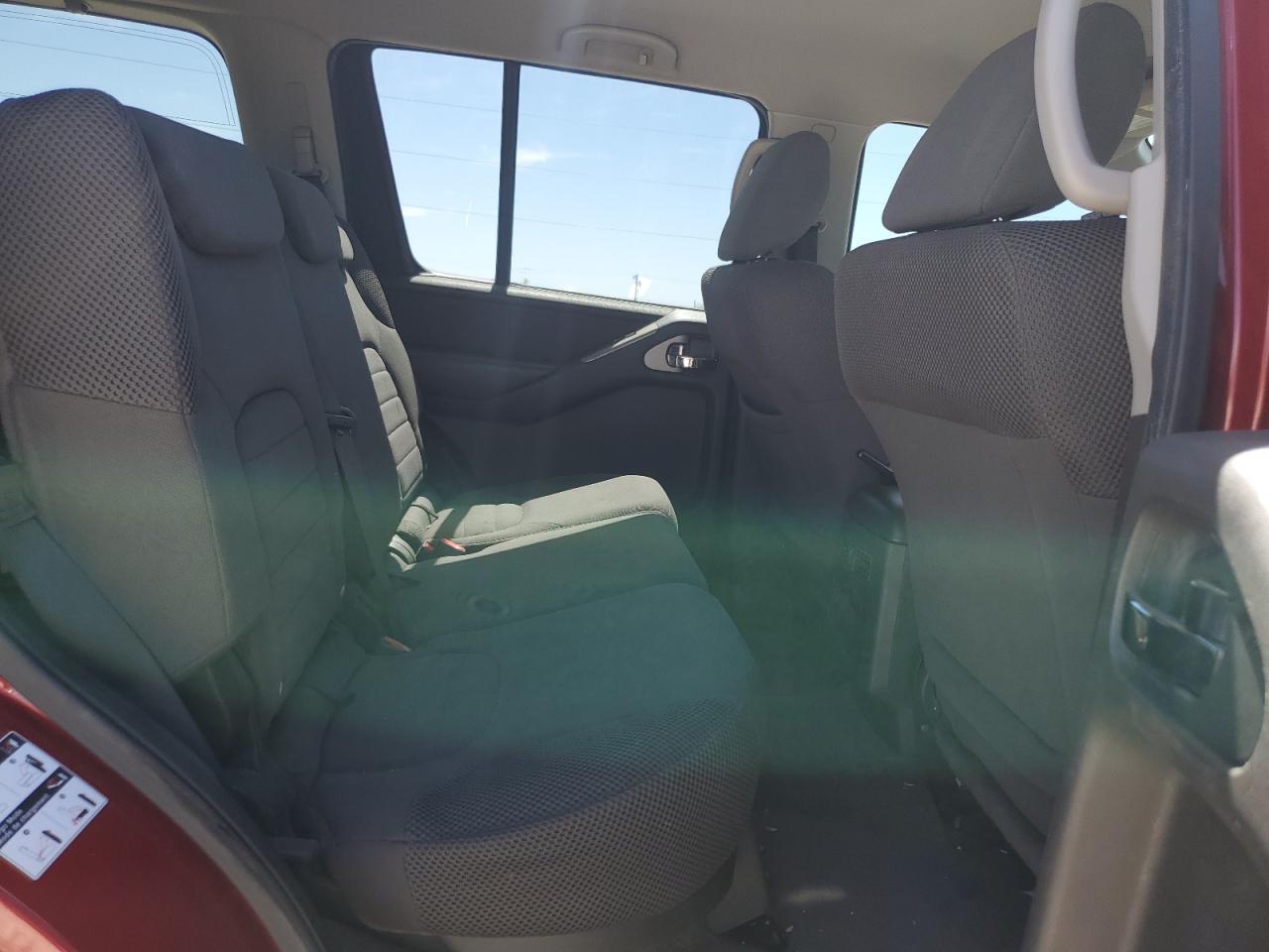 2011 Nissan Pathfinder - Image 11