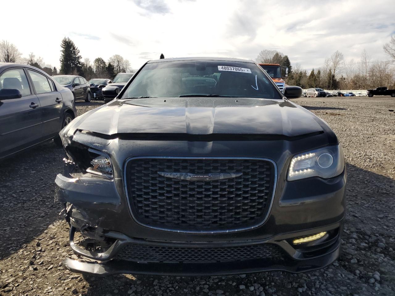2019 Chrysler 300 - Image 5