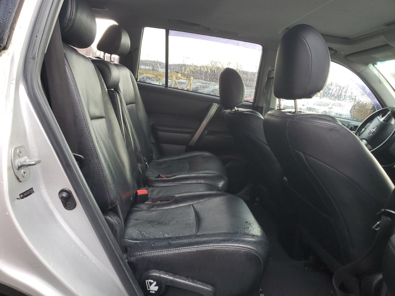 2012 Toyota Highlander - Image 12