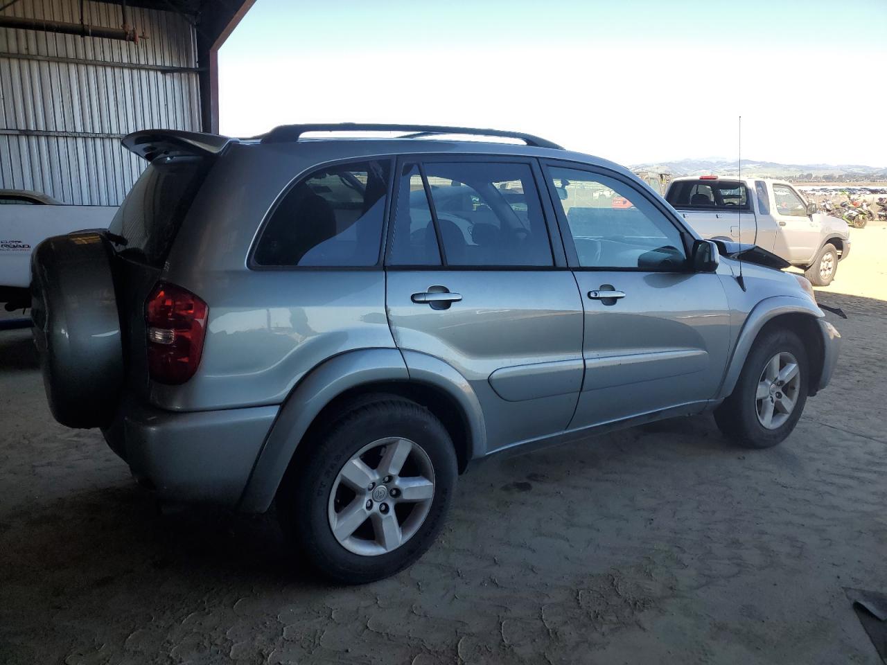2004 Toyota RAV 4 - Image 3