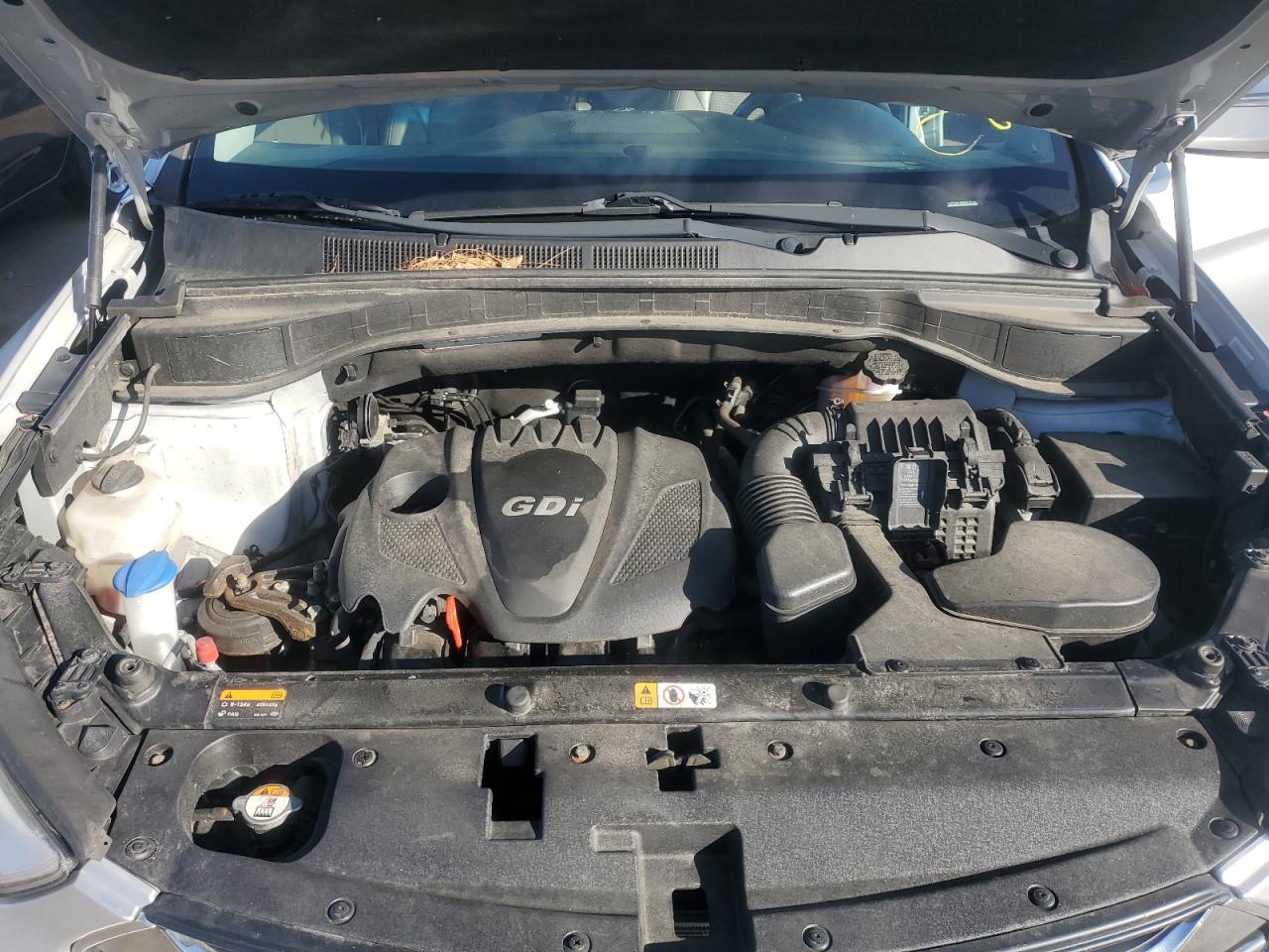 2014 Hyundai Santa Fe - Image 11