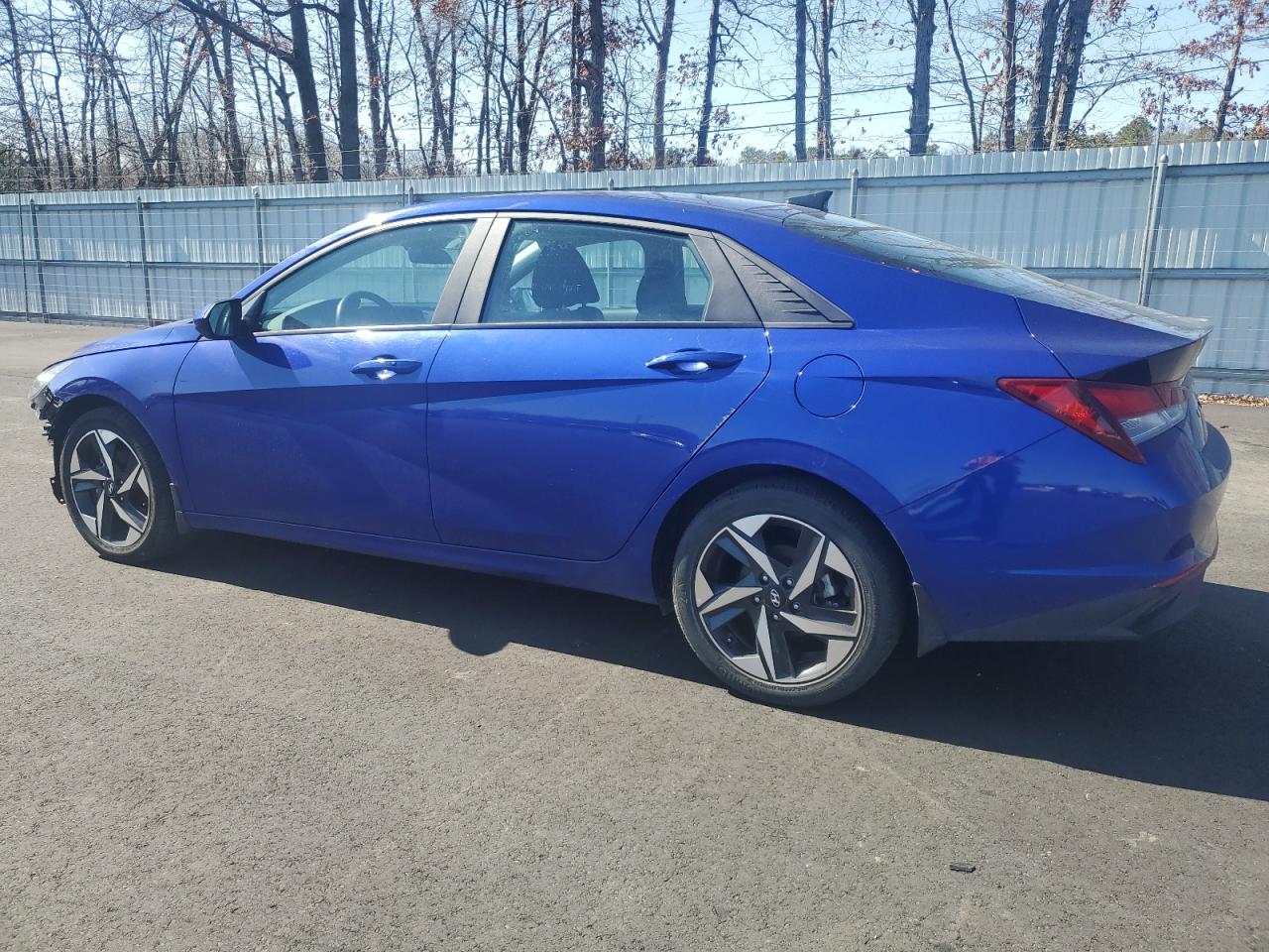 2023 Hyundai Elantra - Image 2