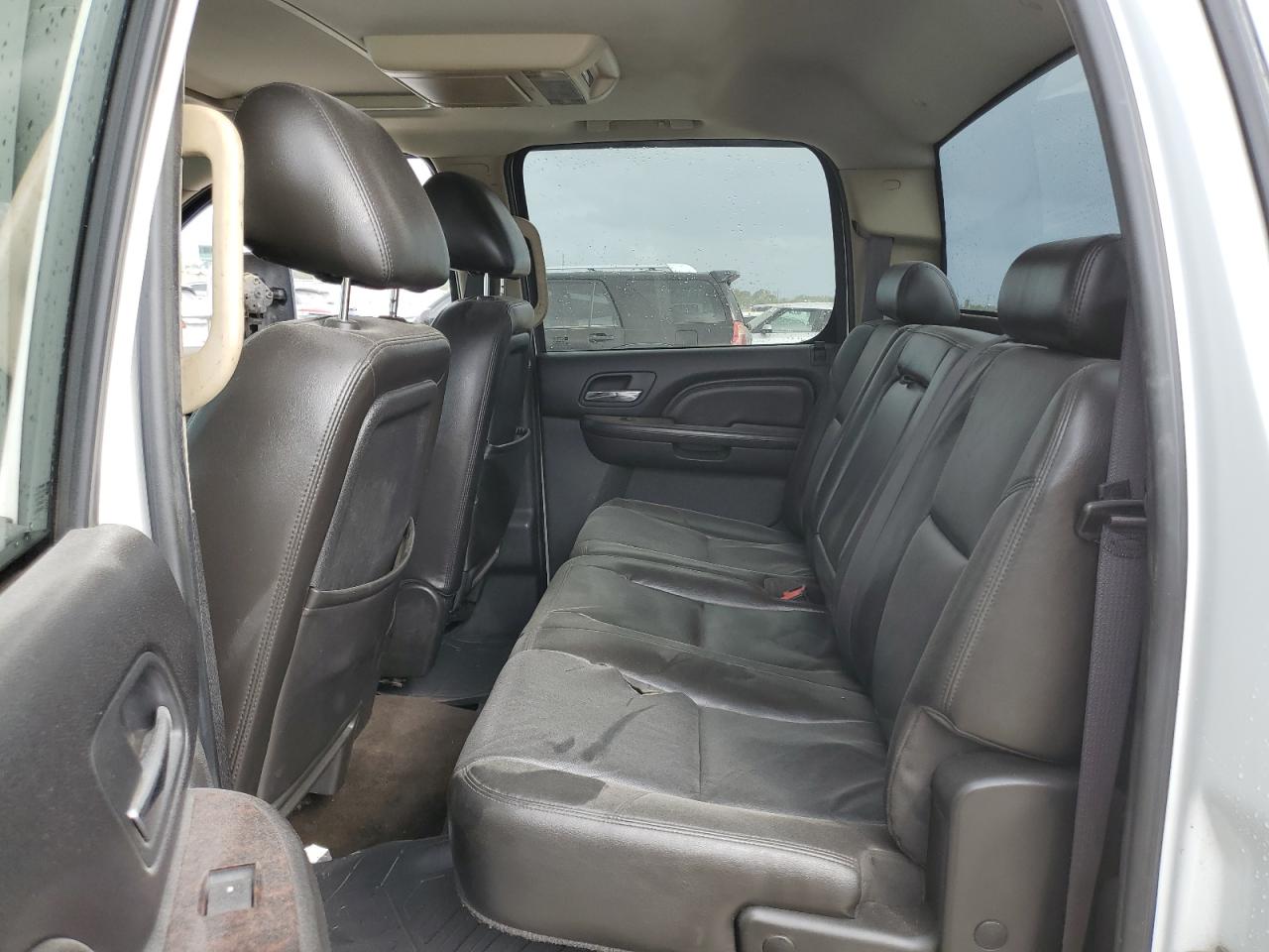 2011 GMC Sierra - Image 10