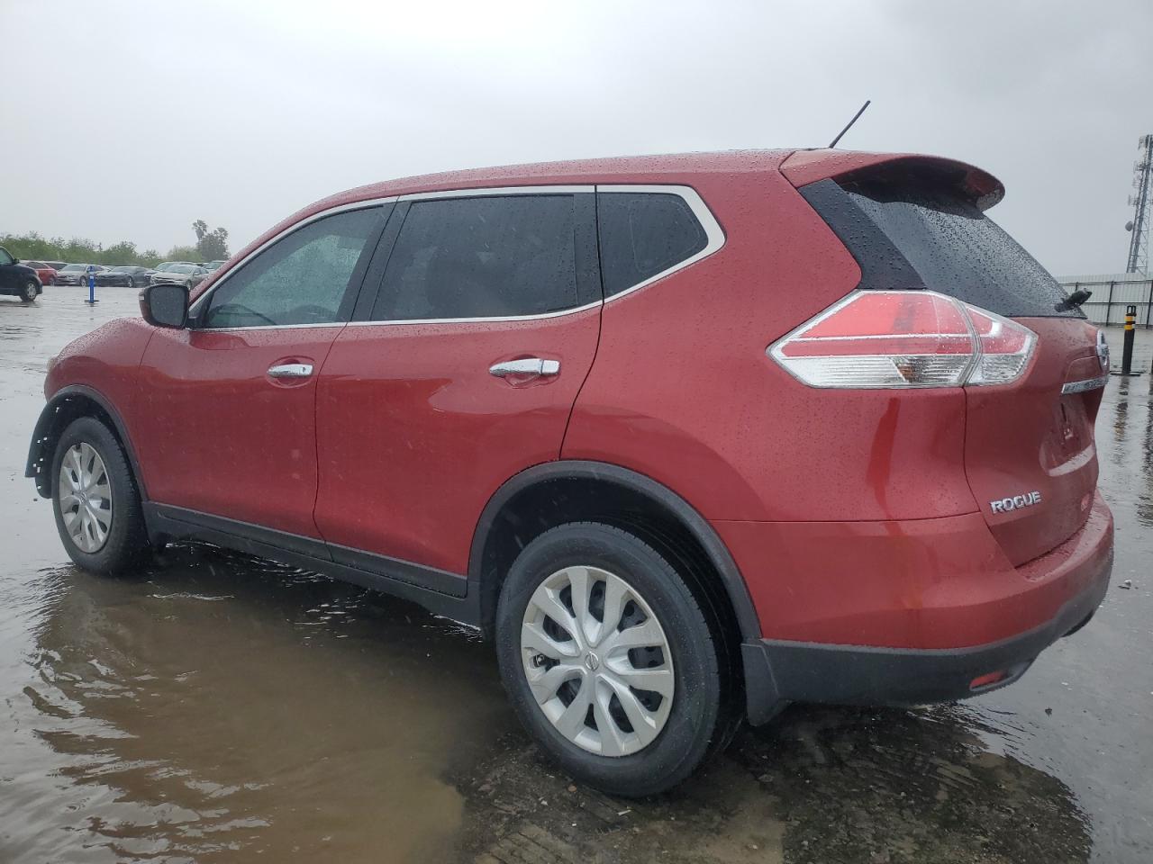 2015 Nissan Rogue - Image 2