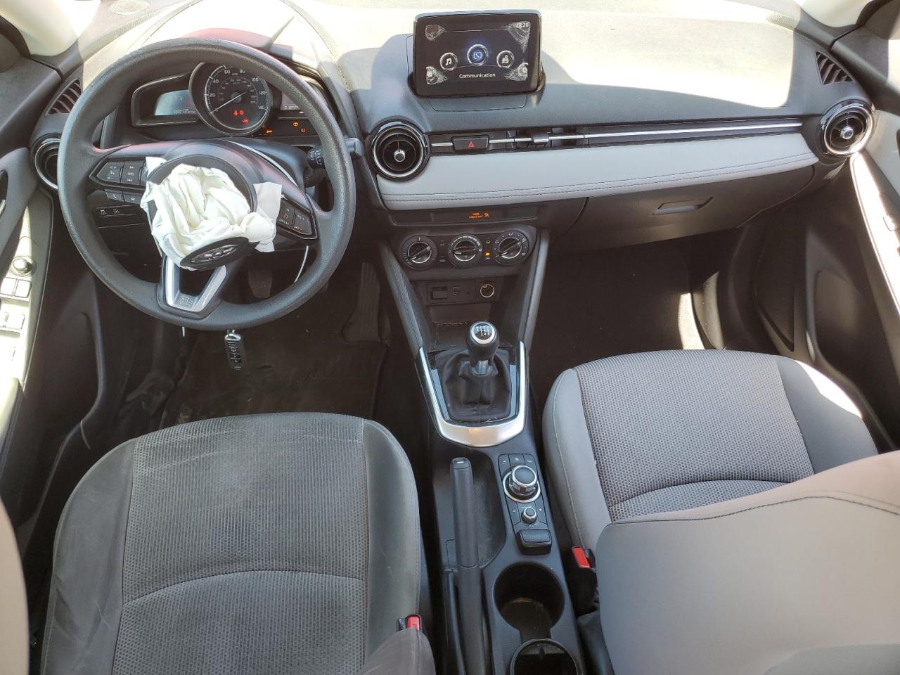 3MYDLBYV7KY521831 TOYOTA YARIS 2019