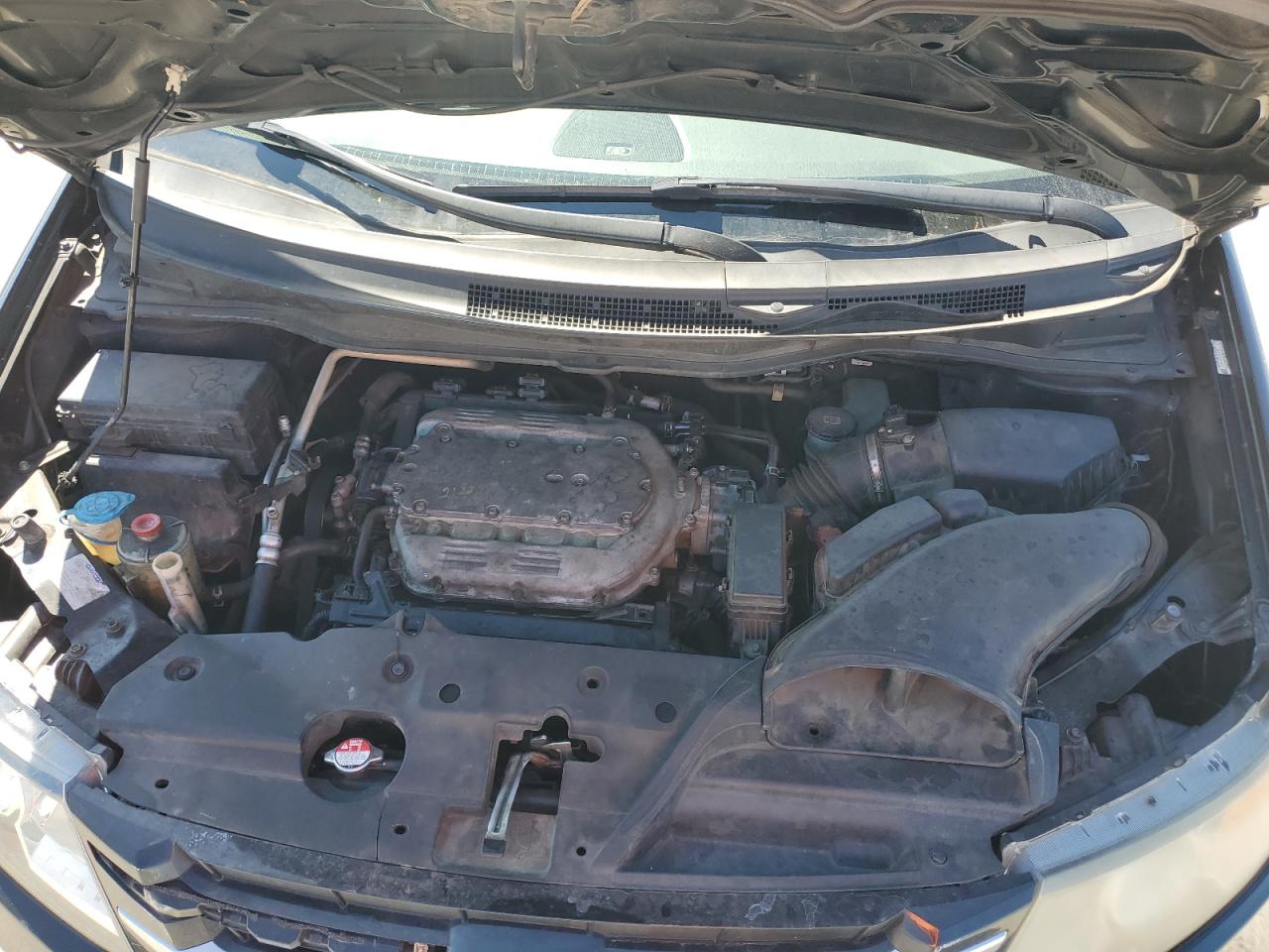 2015 Honda Odyssey - Image 12