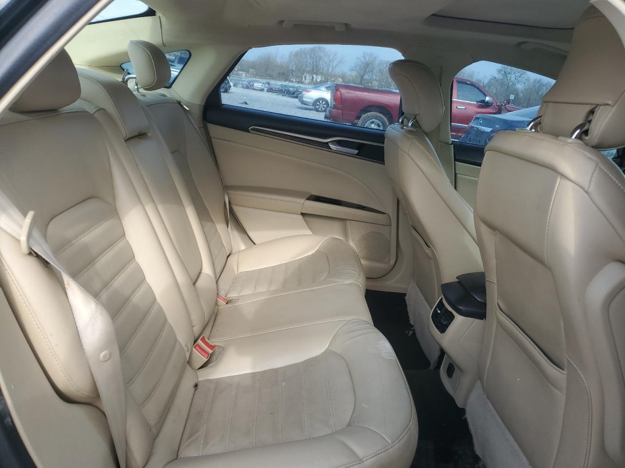 2015 Ford Fusion - Image 10