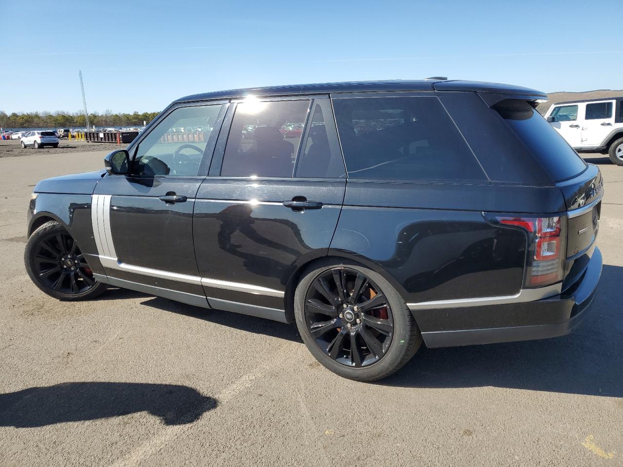 2014 Land Rover Range Rover - Image 2