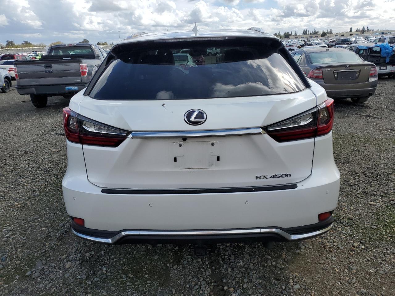 2022 Lexus RX - Image 6
