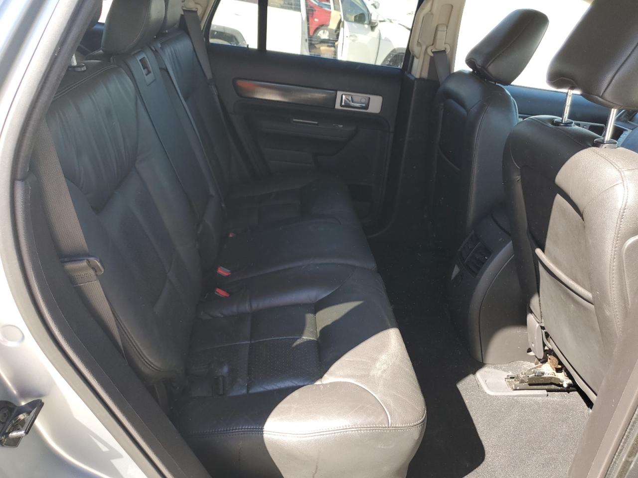 2007 Lincoln MKX - Image 11