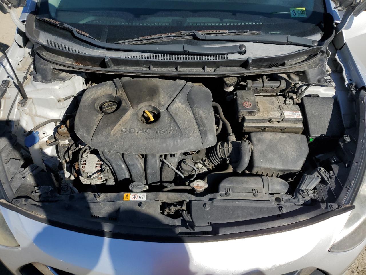 2013 Hyundai Elantra - Image 11
