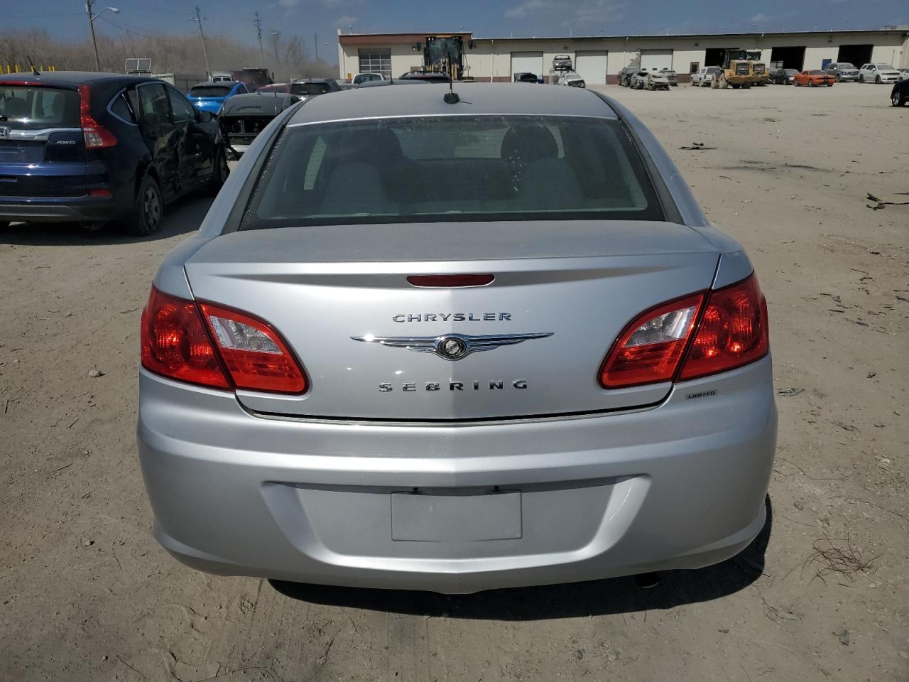 2009 Chrysler Sebring - Image 6
