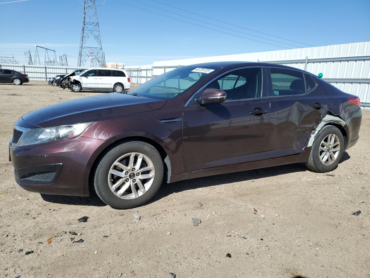 2011 Kia Optima Lx de vânzare în Adelanto, CA - Side