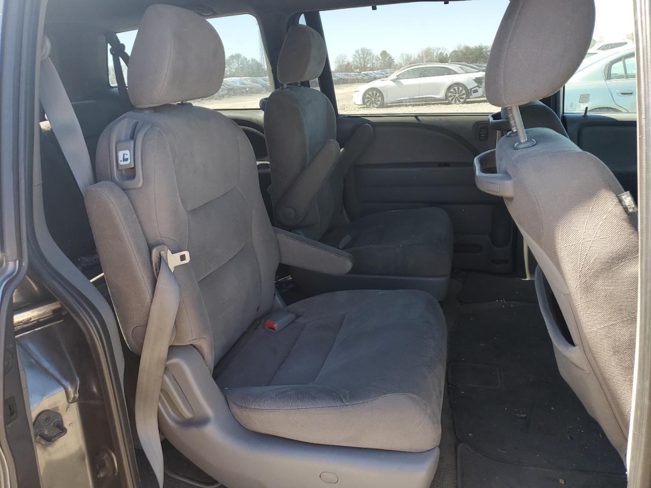 2010 Honda Odyssey - Image 11