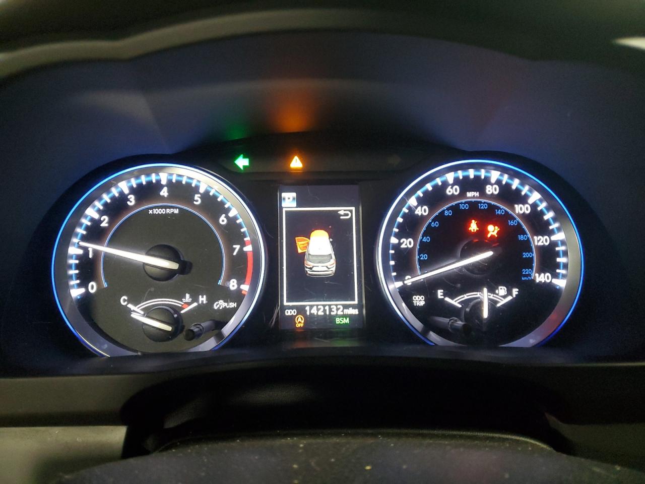 2017 Toyota Highlander - Image 9