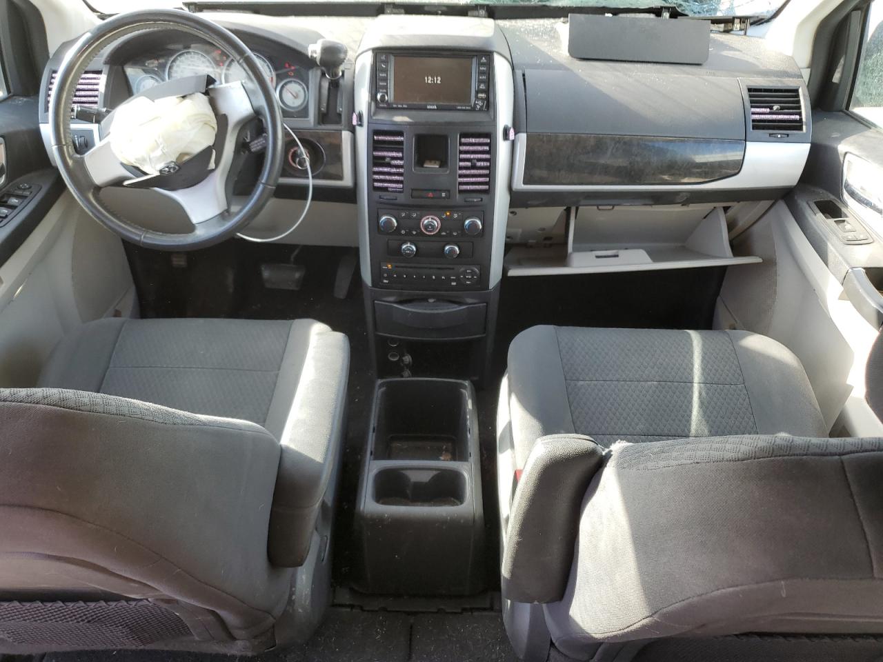 2010 Dodge Caravan - Image 8