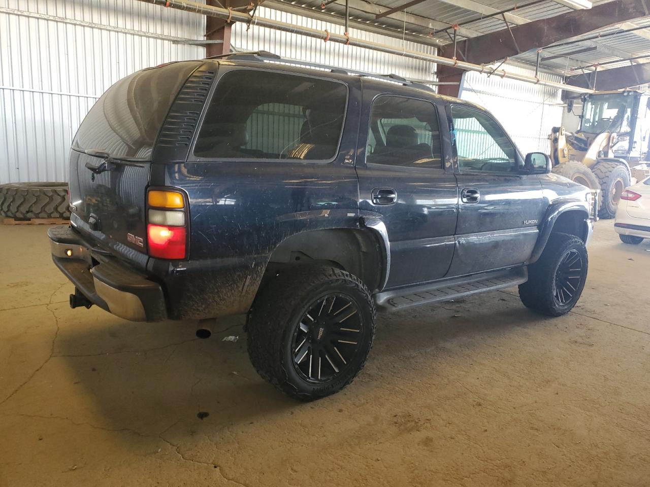 2004 GMC Yukon - Image 3