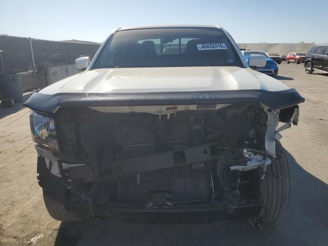  NISSAN FRONTIER 2022 Белый