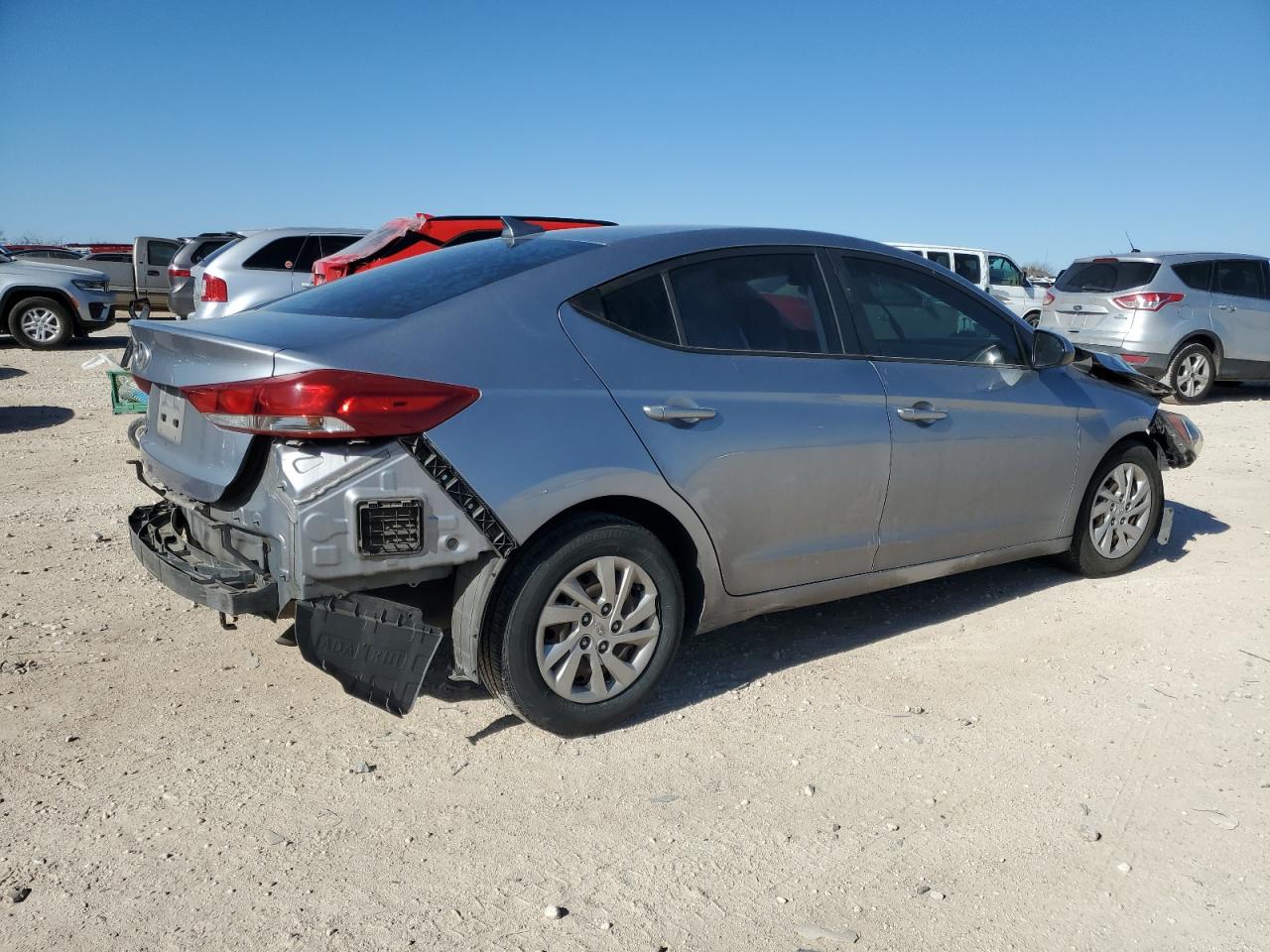 2017 Hyundai Elantra - Image 3